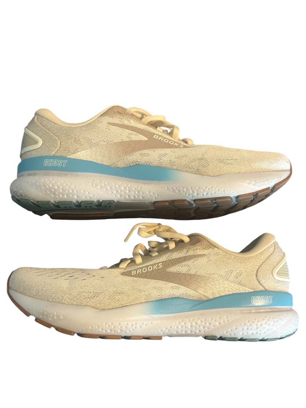Brooks Women’s Ghost 16 Running Shoes in Coconut/Chateau Grey/Blue